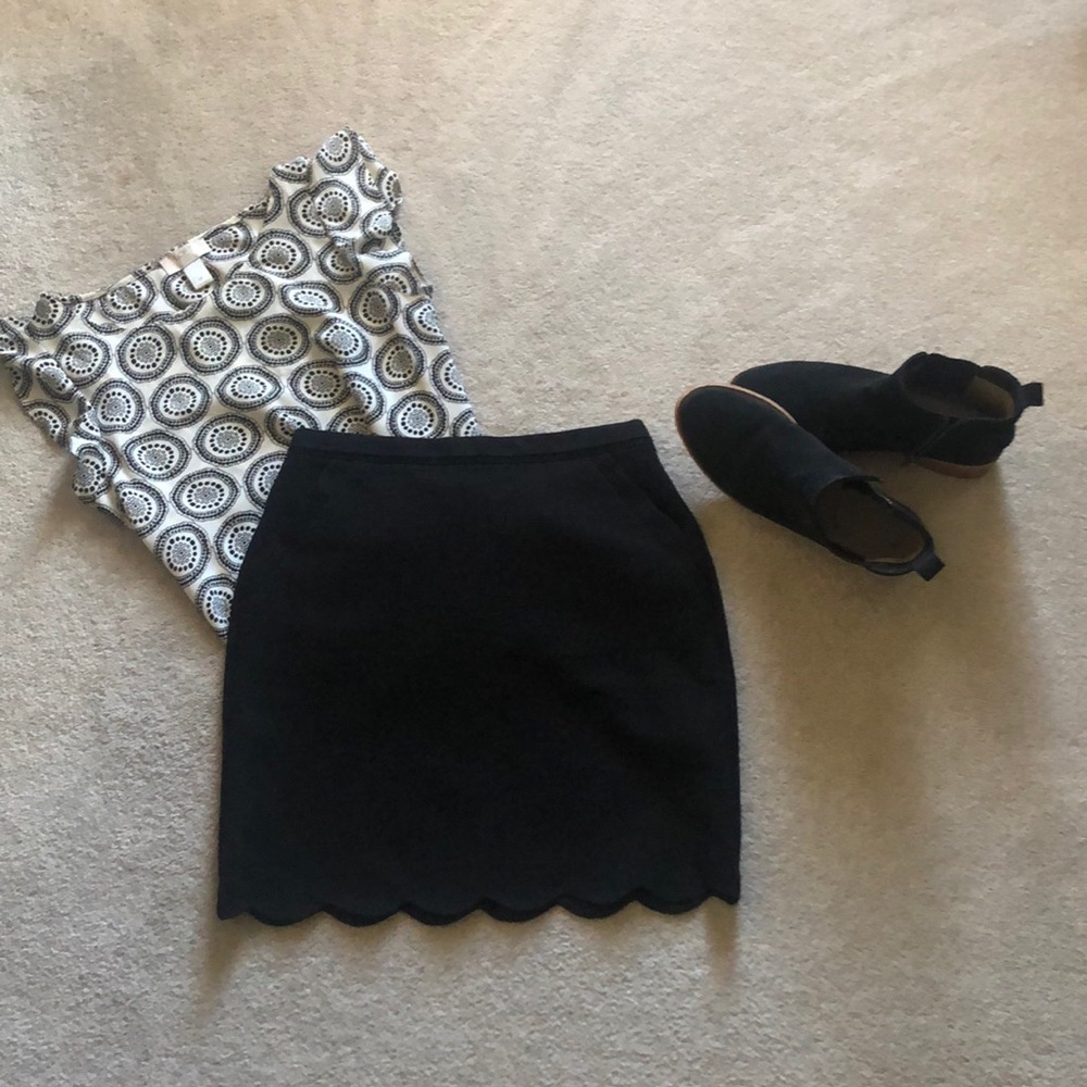 Skies are Blue short black skirt